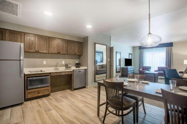 Homewood Suites By Hilton Salina/Downtown, Ks image 21